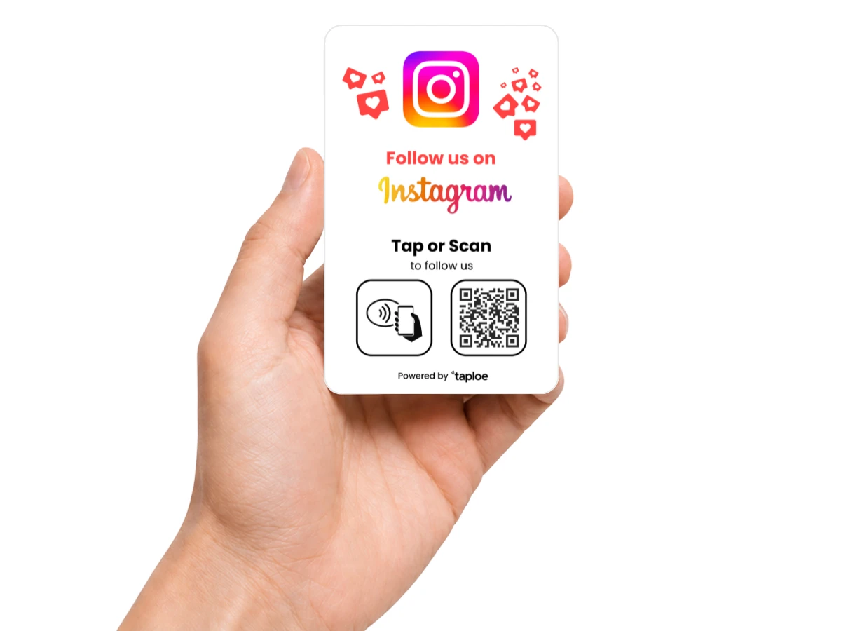 Tarjeta NFC para Instagram en uso